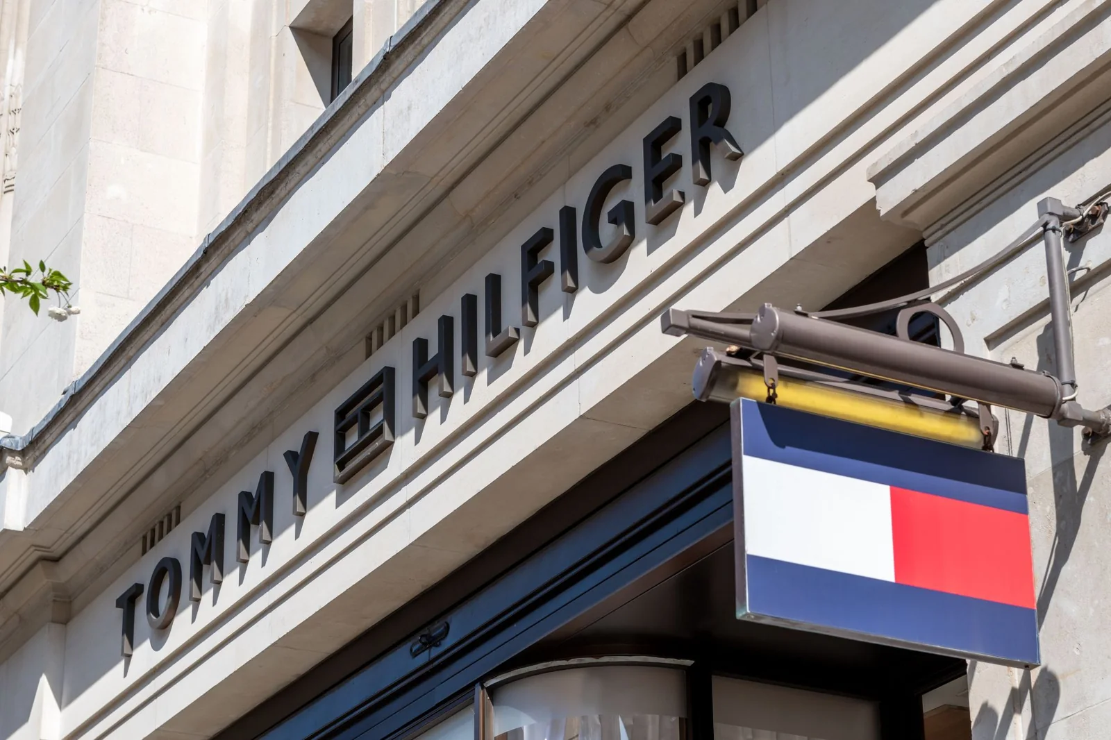 Tommy Hilfiger